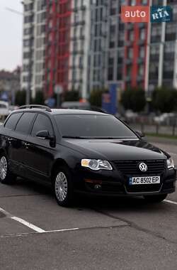Универсал Volkswagen Passat 2010 в Киеве
