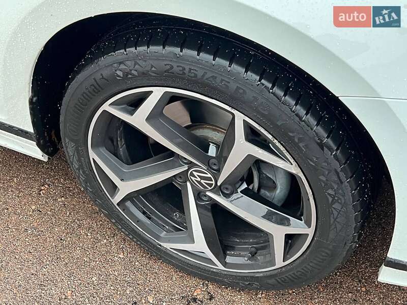 Седан Volkswagen Passat 2021 в Киеве фото 17 Седан Volkswagen Passat 2021 в Киеве