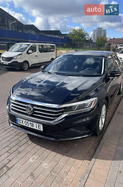 Седан Volkswagen Passat 2020 в Хмельницком