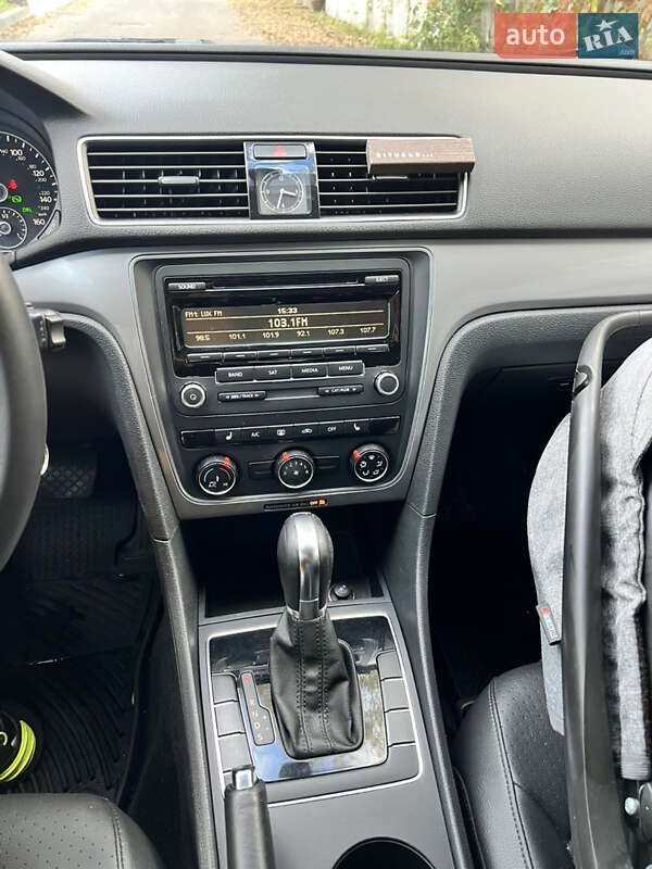 Седан Volkswagen Passat 2014 в Києві фото 11 Седан Volkswagen Passat 2014 в Києві