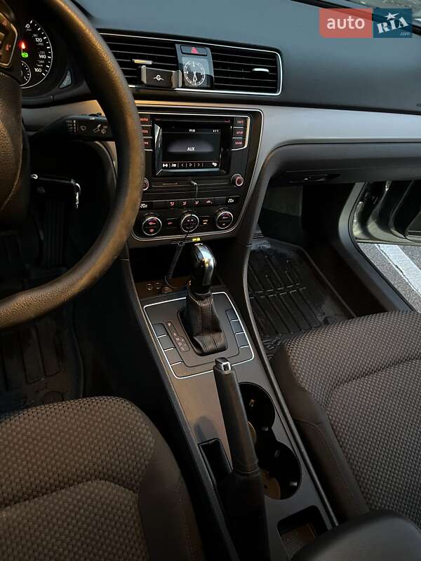 Седан Volkswagen Passat 2012 в Киеве фото 11 Седан Volkswagen Passat 2012 в Киеве