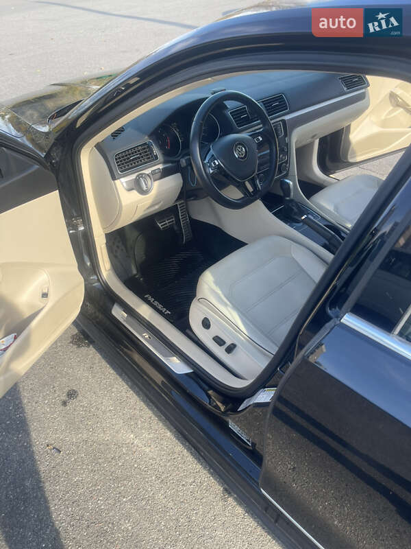 Седан Volkswagen Passat 2016 в Киеве фото 11 Седан Volkswagen Passat 2016 в Киеве