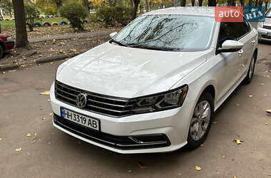 Седан Volkswagen Passat 2018 в Одесі