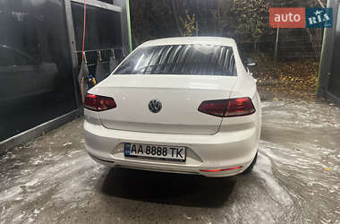 Седан Volkswagen Passat 2016 в 