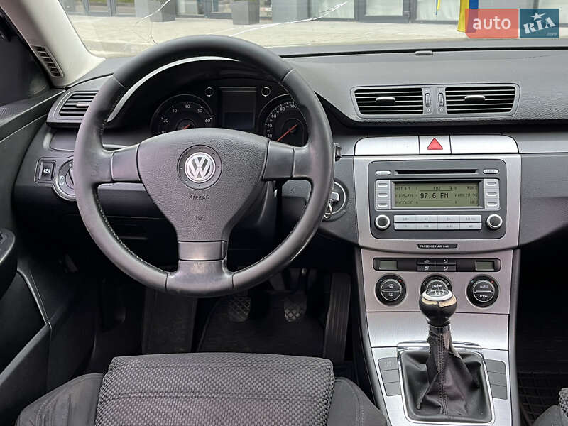 Седан Volkswagen Passat 2007 в Новояворівську фото 25 Седан Volkswagen Passat 2007 в Новояворівську