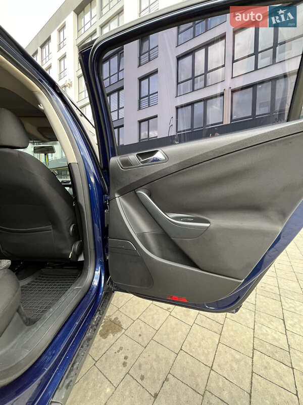 Седан Volkswagen Passat 2007 в Новояворівську фото 40 Седан Volkswagen Passat 2007 в Новояворівську