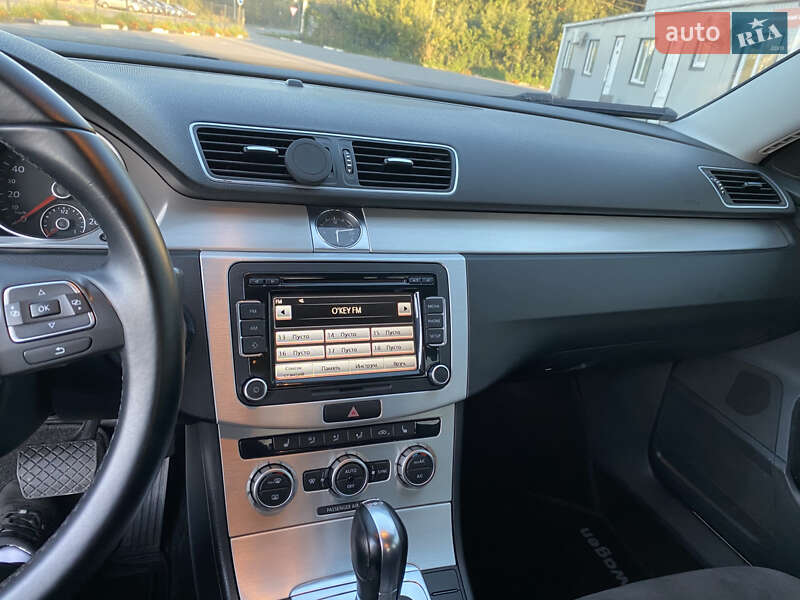 Седан Volkswagen Passat 2013 в Казатине