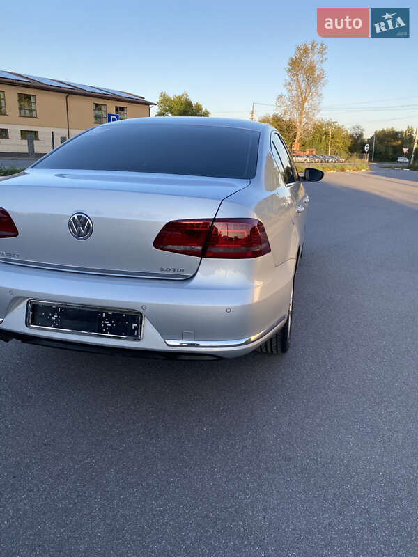 Седан Volkswagen Passat 2013 в Казатине