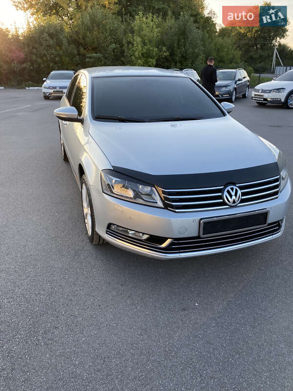 Седан Volkswagen Passat 2013 в Казатине