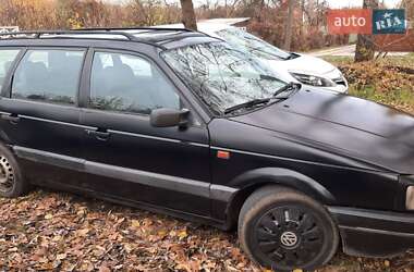 Универсал Volkswagen Passat 1992 в  фото 13 Универсал Volkswagen Passat 1992 в