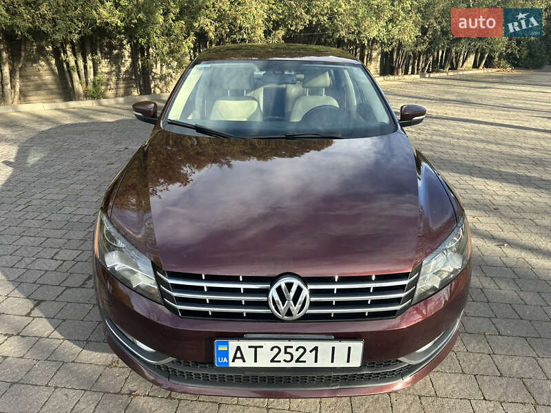 Седан Volkswagen Passat 2013 в Брошневі-Облозі