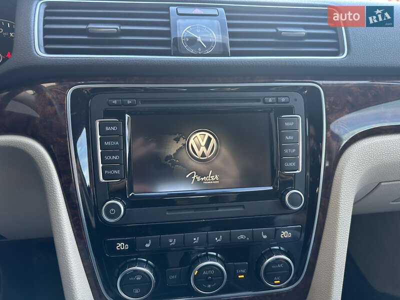 Седан Volkswagen Passat 2013 в Брошневі-Облозі