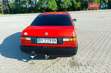 Седан Volkswagen Passat 1990 в  фото 5 Седан Volkswagen Passat 1990 в