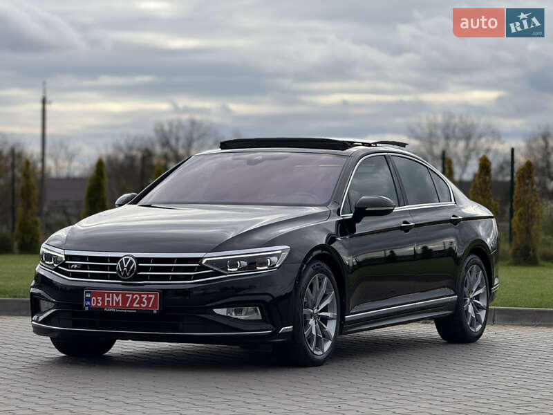 Седан Volkswagen Passat 2022 в Луцьку