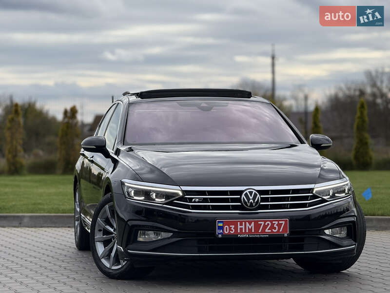 Седан Volkswagen Passat 2022 в Луцьку