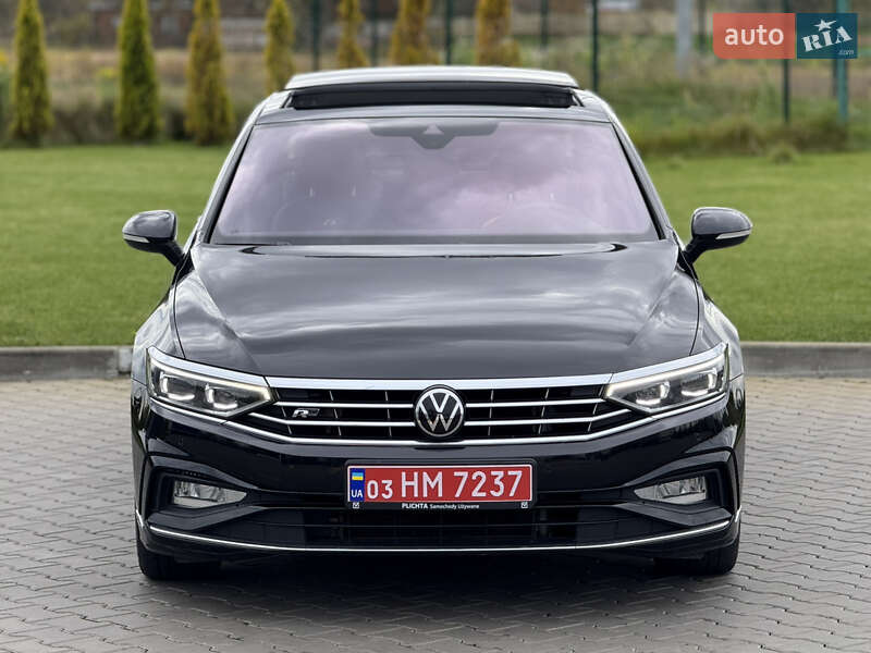 Седан Volkswagen Passat 2022 в Луцьку