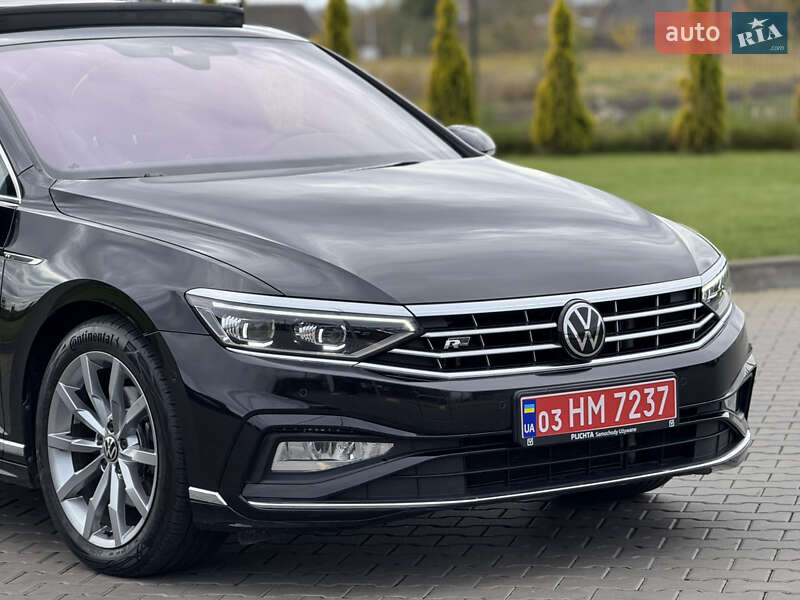 Седан Volkswagen Passat 2022 в Луцьку