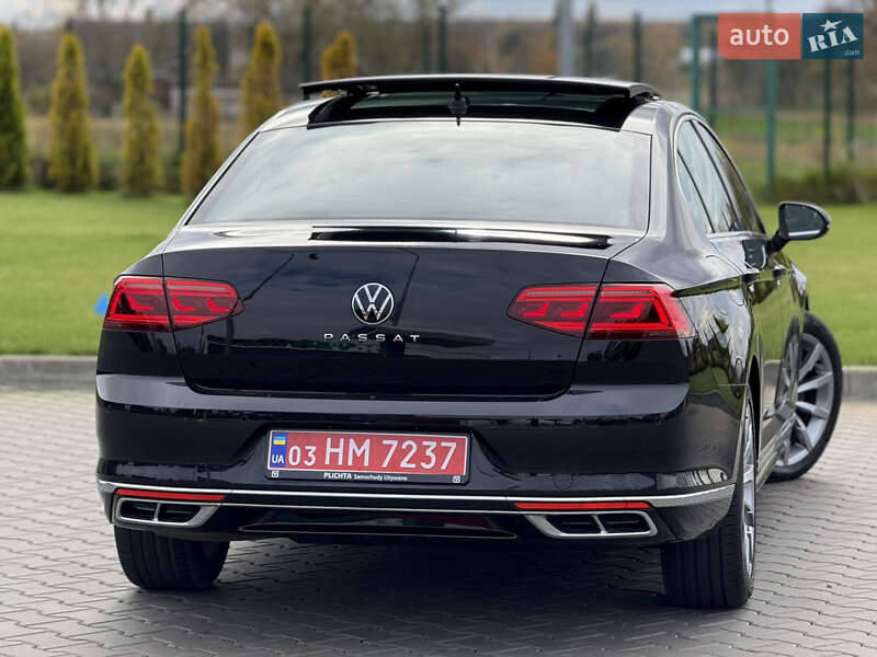 Седан Volkswagen Passat 2022 в Луцьку