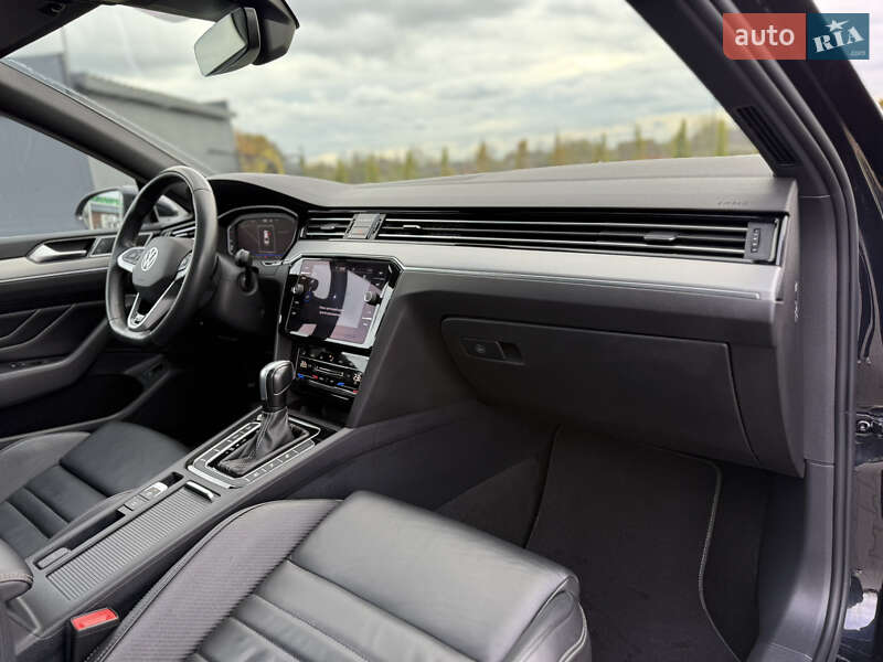 Седан Volkswagen Passat 2022 в Луцьку