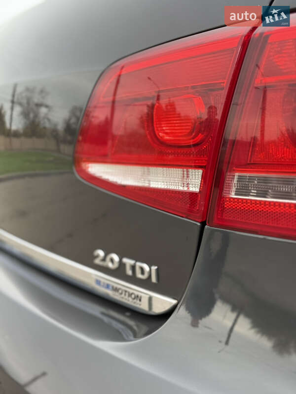 Седан Volkswagen Passat 2014 в Новомосковске фото 14 Седан Volkswagen Passat 2014 в Новомосковске