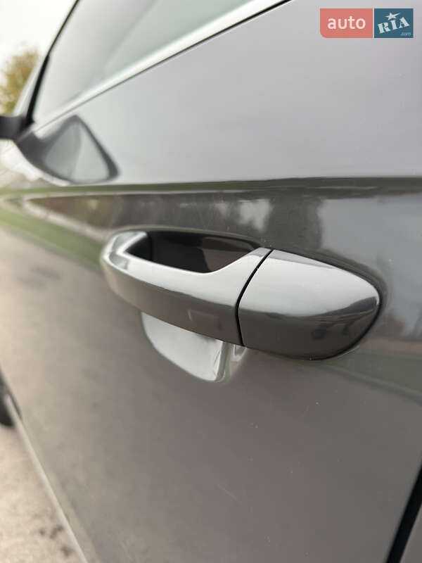 Седан Volkswagen Passat 2014 в Новомосковске фото 24 Седан Volkswagen Passat 2014 в Новомосковске