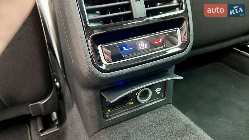 Універсал Volkswagen Passat 2022 в Тернополі