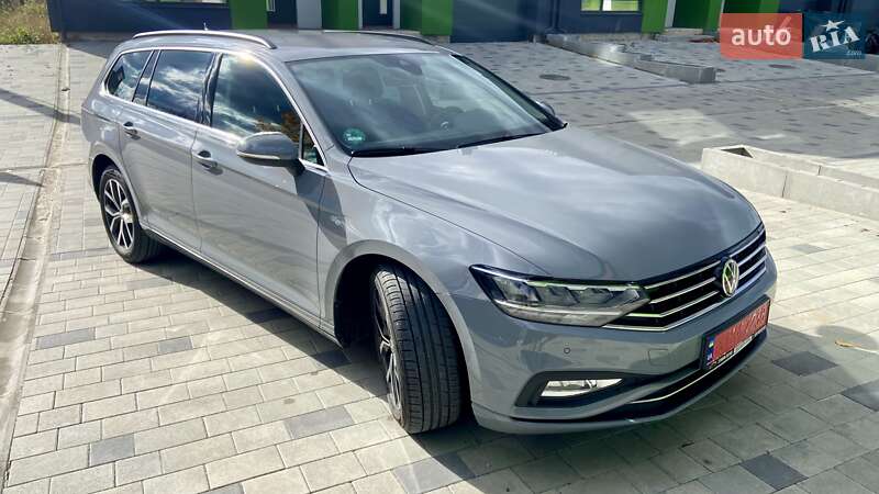 Універсал Volkswagen Passat 2022 в Тернополі