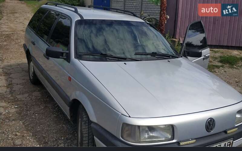 Универсал Volkswagen Passat 1993 в Харькове