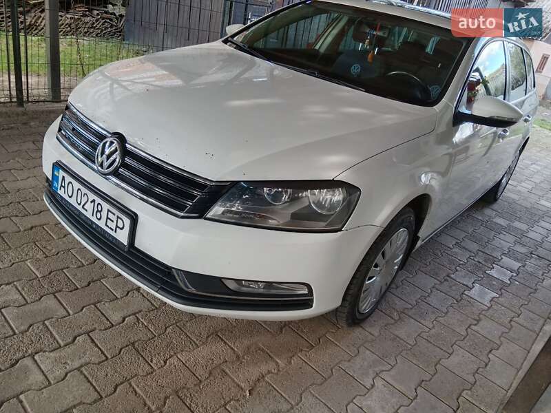 Універсал Volkswagen Passat 2013 в Ужгороді фото 4 Універсал Volkswagen Passat 2013 в Ужгороді