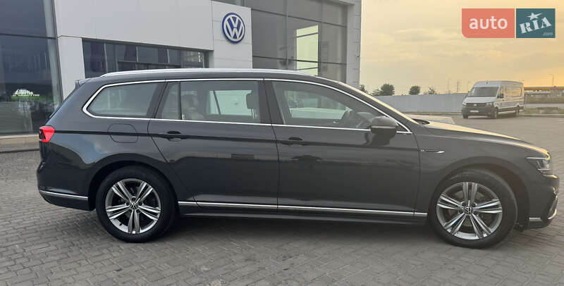 Универсал Volkswagen Passat 2021 в Луцке