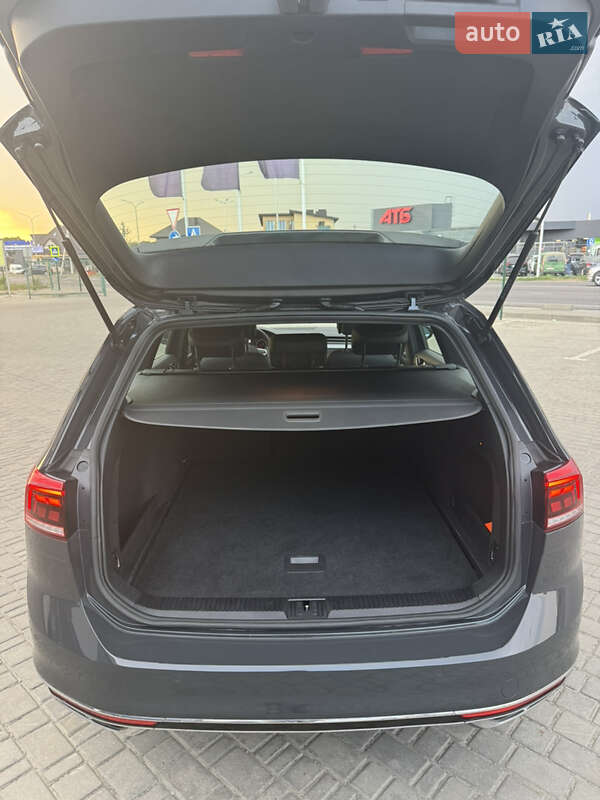 Универсал Volkswagen Passat 2021 в Луцке