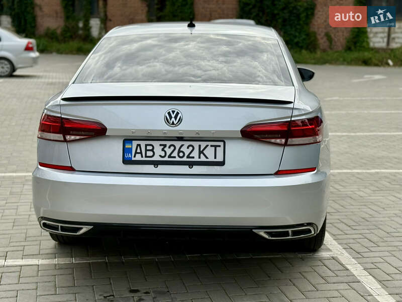 Седан Volkswagen Passat 2020 в Житомирі