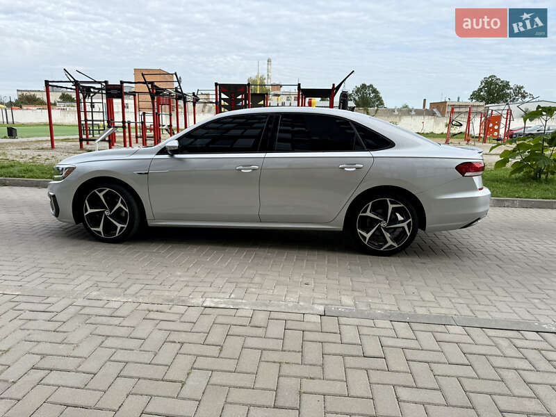 Седан Volkswagen Passat 2020 в Житомирі