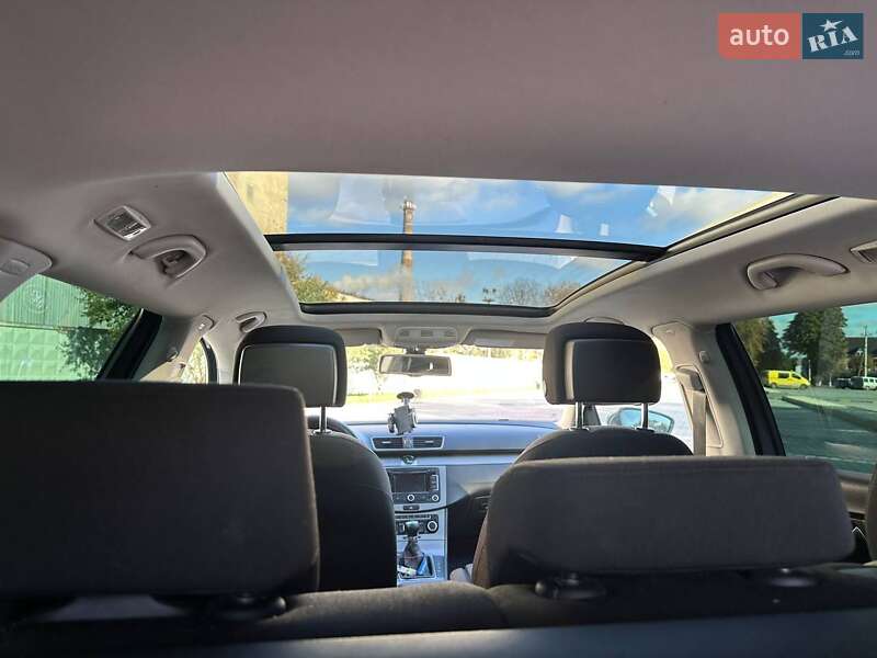 Універсал Volkswagen Passat 2011 в Хмельницькому