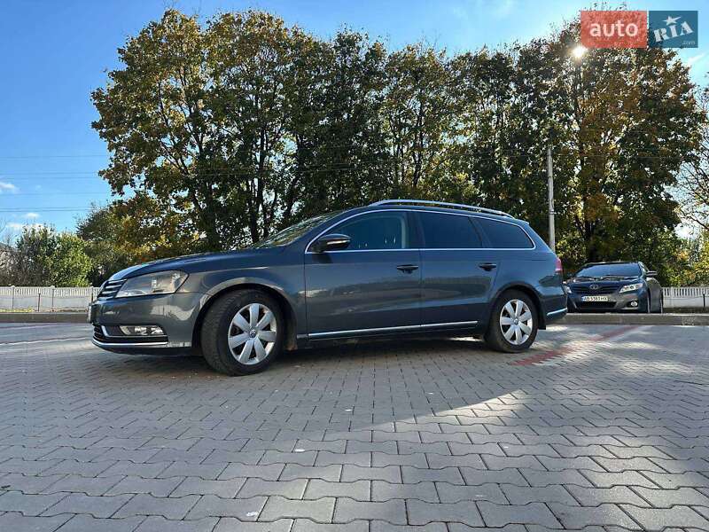 Універсал Volkswagen Passat 2011 в Хмельницькому