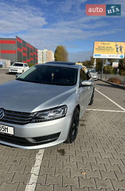 Седан Volkswagen Passat 2013 в Софиевской Борщаговке