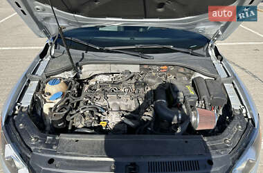 Седан Volkswagen Passat 2013 в Софиевской Борщаговке