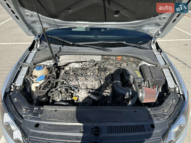 Седан Volkswagen Passat 2013 в Софиевской Борщаговке