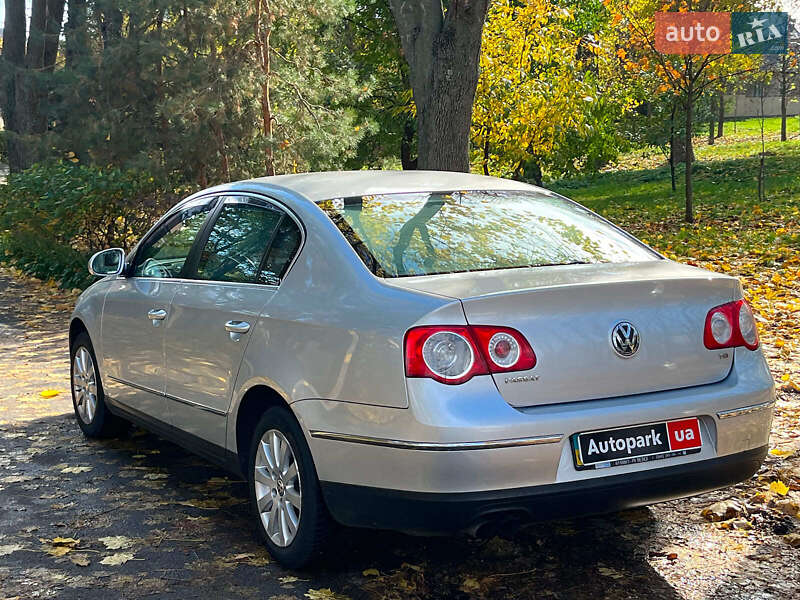 Седан Volkswagen Passat 2008 в Киеве