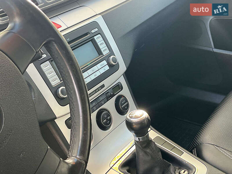 Седан Volkswagen Passat 2008 в Киеве