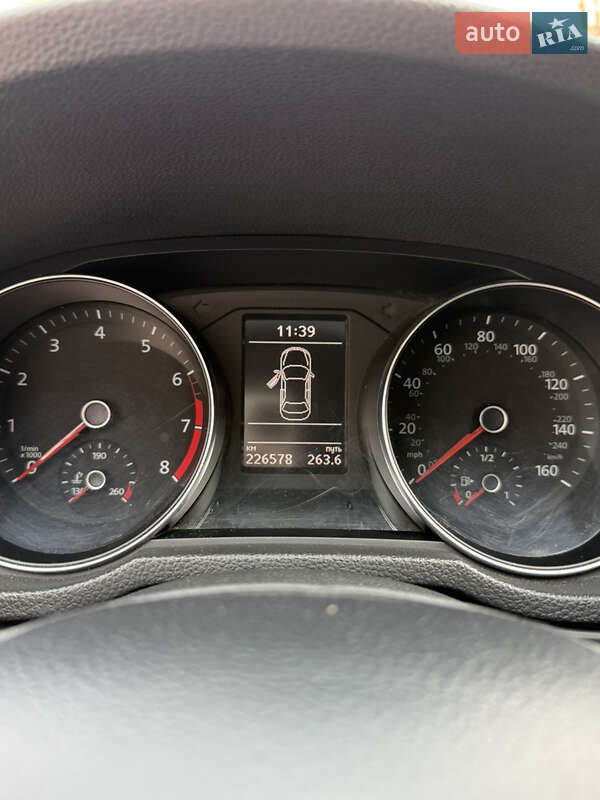 Седан Volkswagen Passat 2016 в Ужгороде