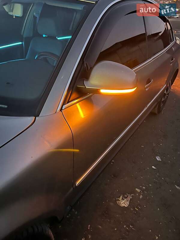 Седан Volkswagen Passat 2004 в Черновцах фото 13 Седан Volkswagen Passat 2004 в Черновцах