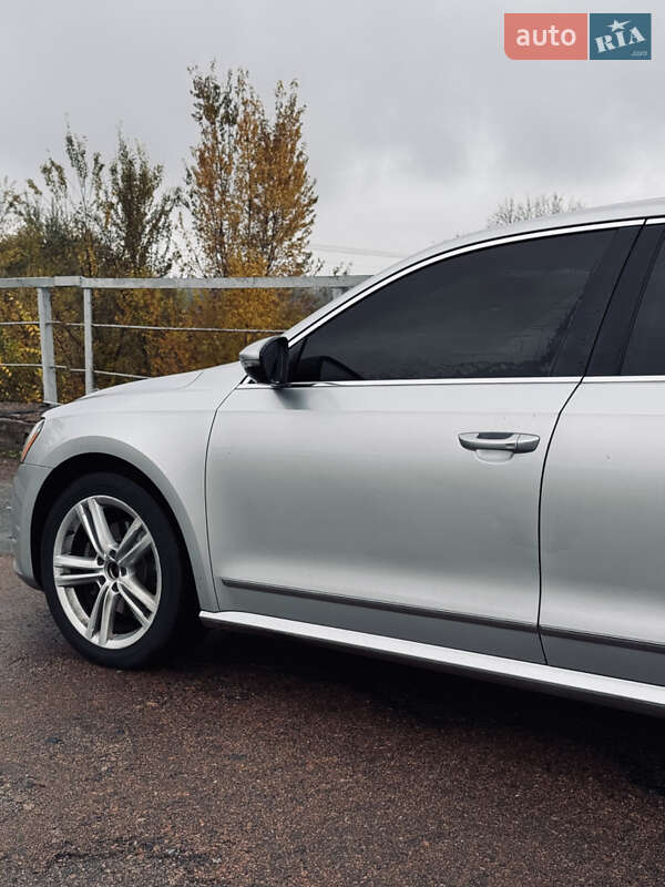 Седан Volkswagen Passat 2013 в Прилуках