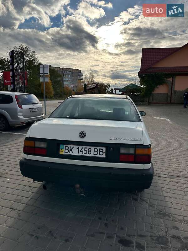 Седан Volkswagen Passat 1988 в Ровно фото 6 Седан Volkswagen Passat 1988 в Ровно