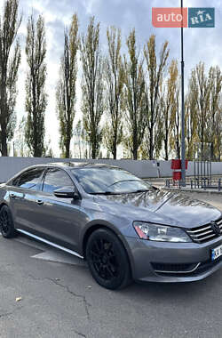 Седан Volkswagen Passat 2011 в Киеве