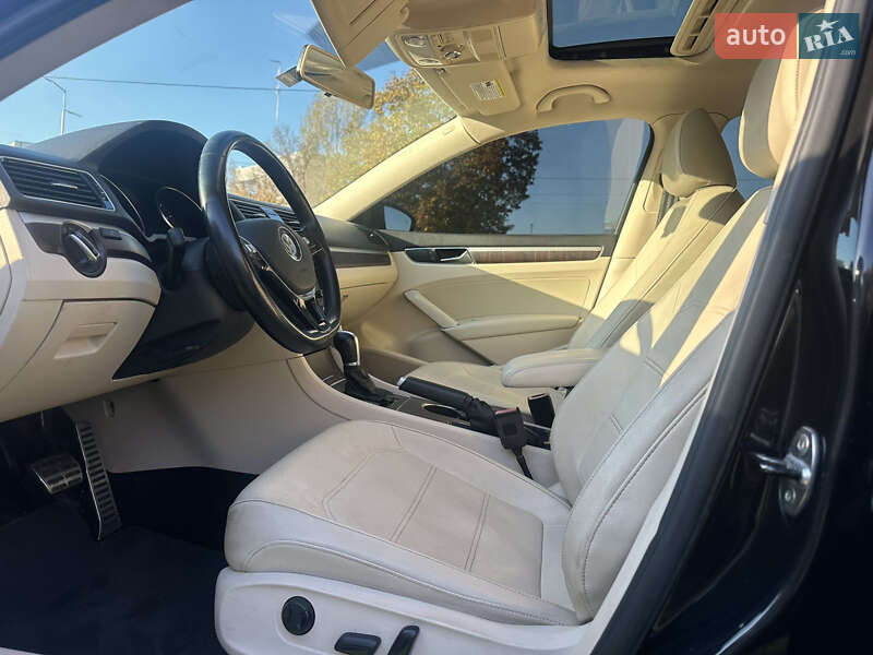 Седан Volkswagen Passat 2018 в Киеве
