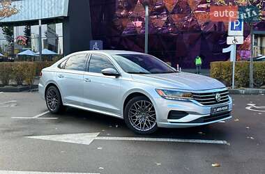 Седан Volkswagen Passat 2020 в Києві