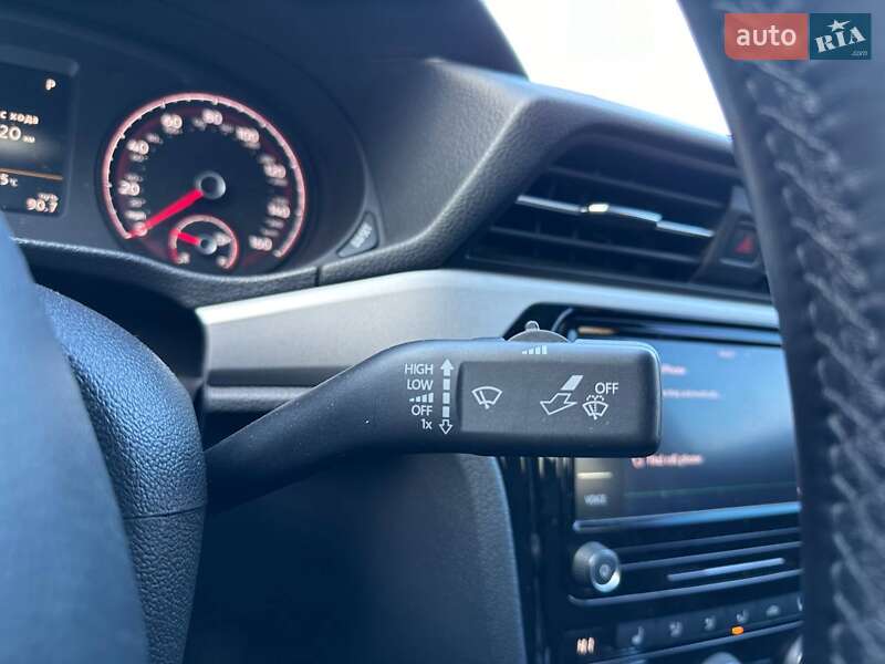 Седан Volkswagen Passat 2020 в Киеве фото 19 Седан Volkswagen Passat 2020 в Киеве