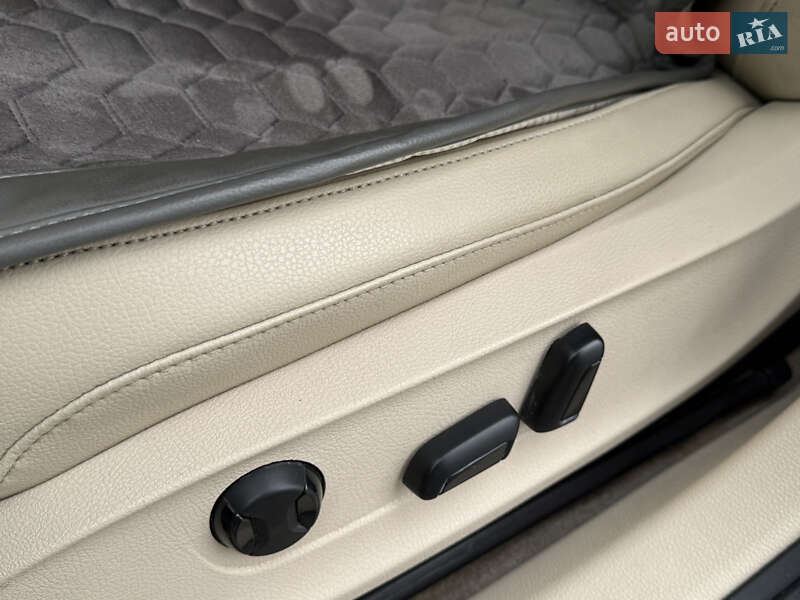 Седан Volkswagen Passat 2015 в Одессе