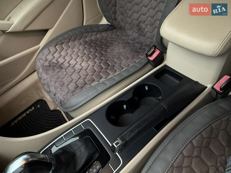 Седан Volkswagen Passat 2015 в Одессе